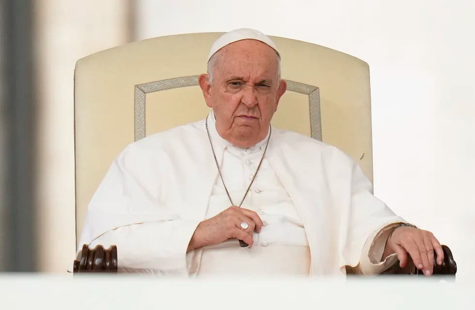 El papa Francisco volvió a reclamar por los rehenes de Hamas. (AP Foto/Alessandra Tarantino, Archivo)
