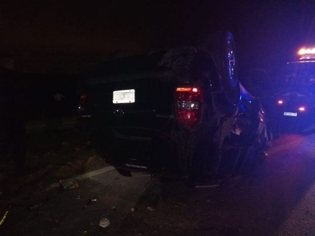 La víctima fatal viajaba dentro del Ford Ka siniestrada el kilómetro 20 de la ruta A012. (Min. Seguridad)