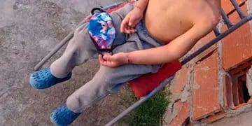 El nene atado con alambre en Moreno