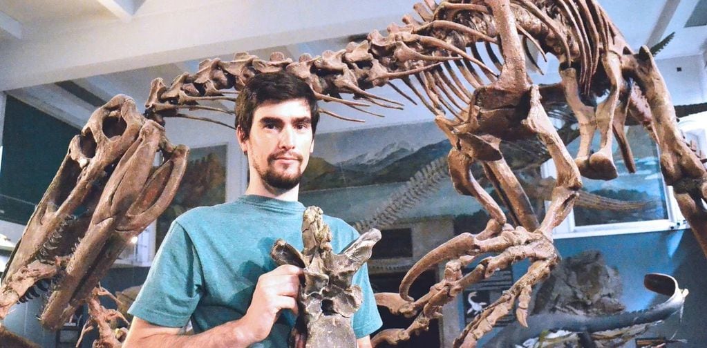Mauro Aranciaga Rolando, el paleontólogo becario doctoral del CONICET de 29 años que encontró a Maip en Santa Cruz.
