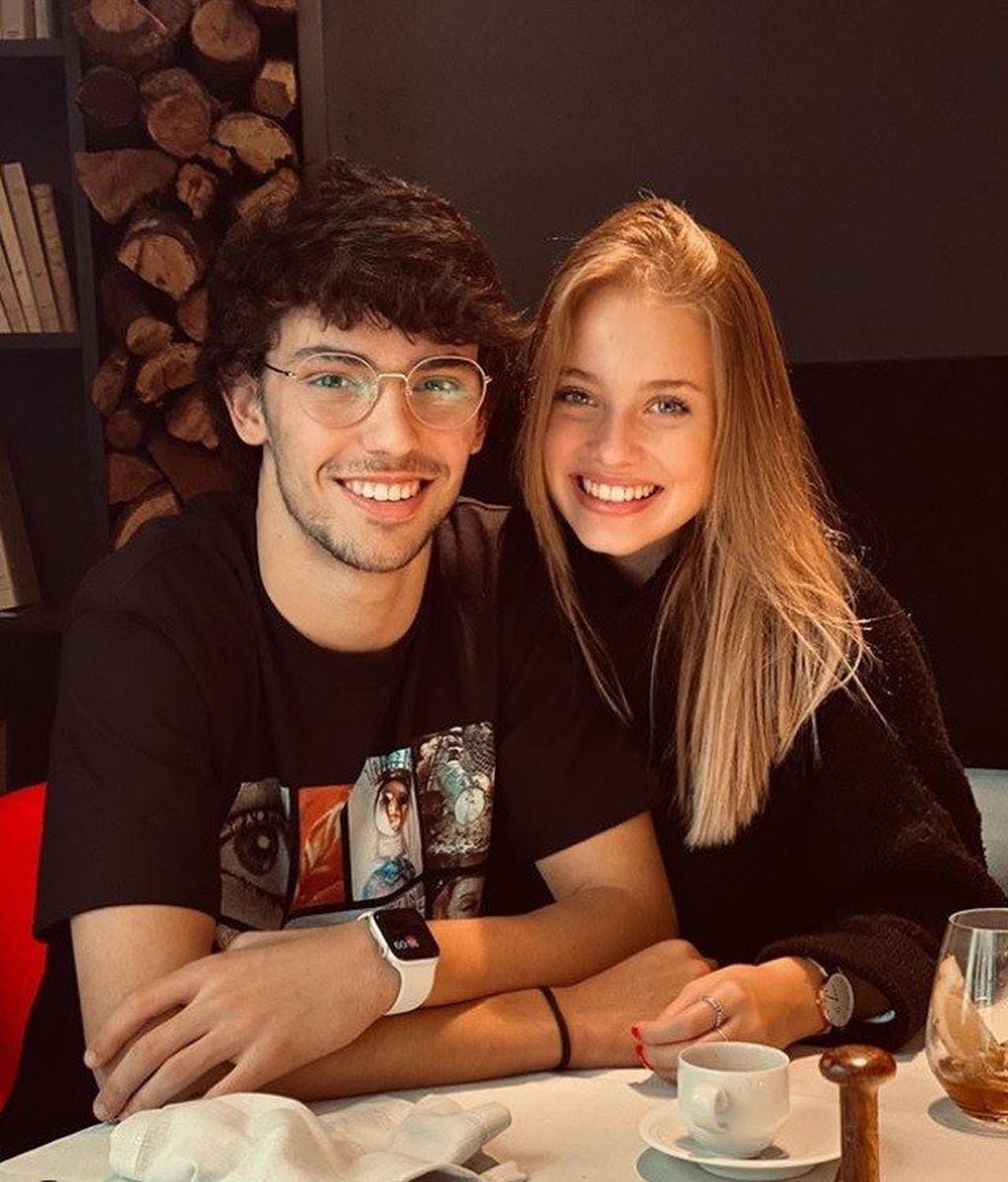 Joao Félix junto a su novia, Magui Corceiro (Instagram/@joaofelix79).