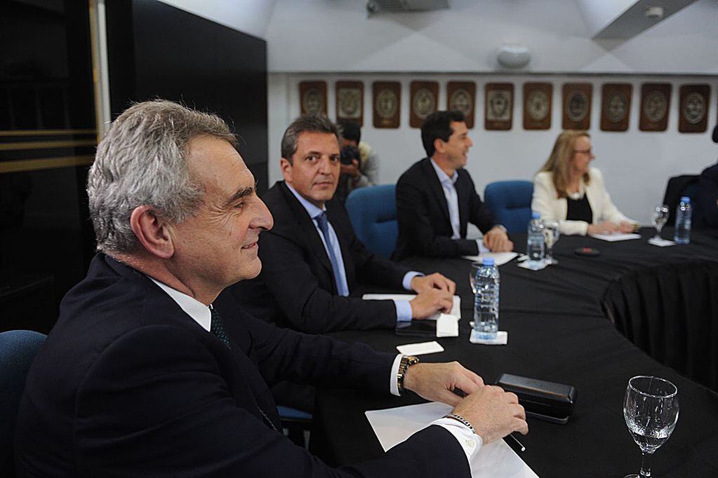 Sergio Massa y Agustín Rossi defendieron el Gasoducto Néstor Kirchner y su impacto en la economía. 