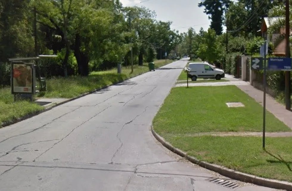 Una mujer sufrió un robo en su casa de Donado al 400. (Street View)