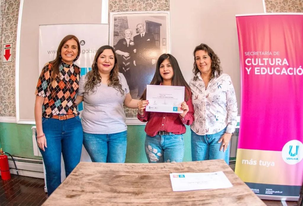 Inclusión: trabajadores municipales finalizaron el curso de Lengua de Señas Argentinas