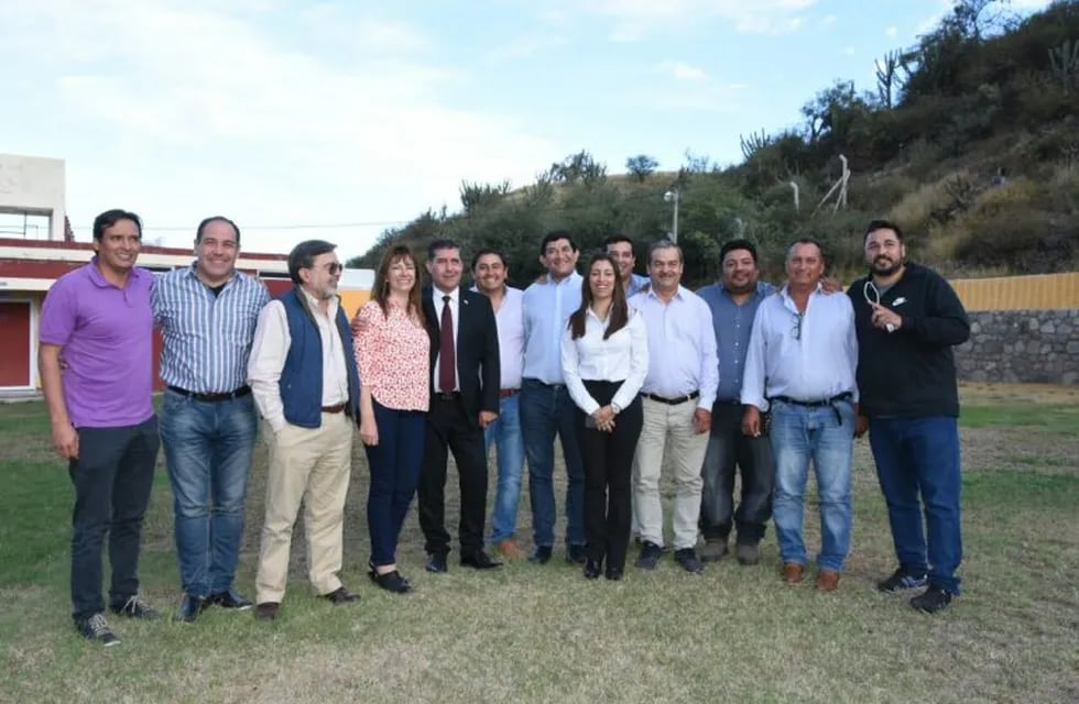Sergio Casas y jefes comunales