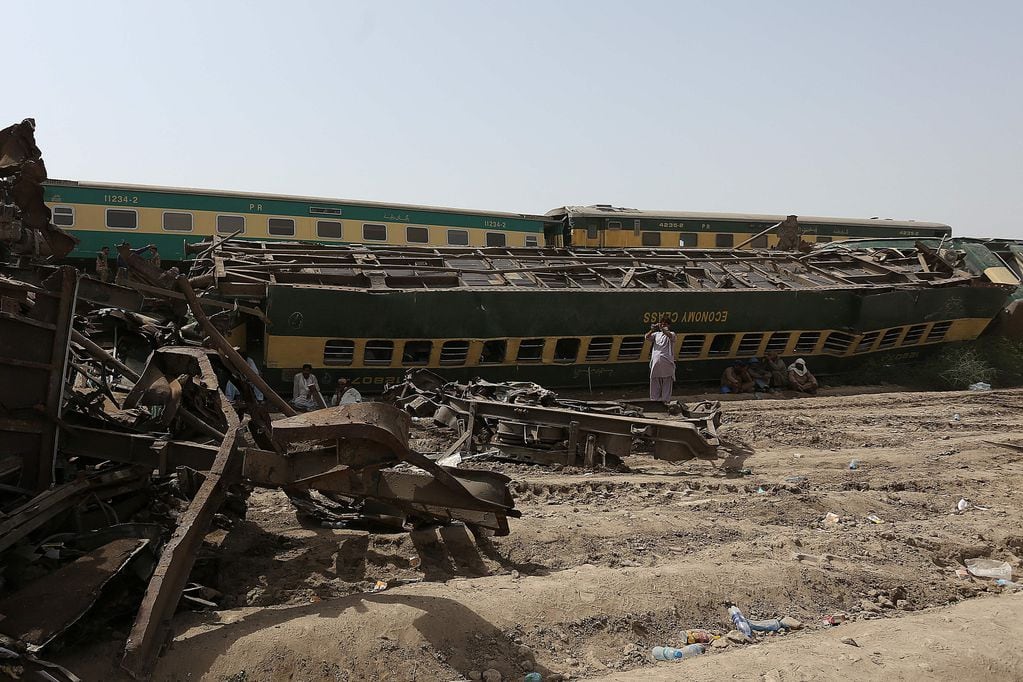 Choque de trenes en Pakistán