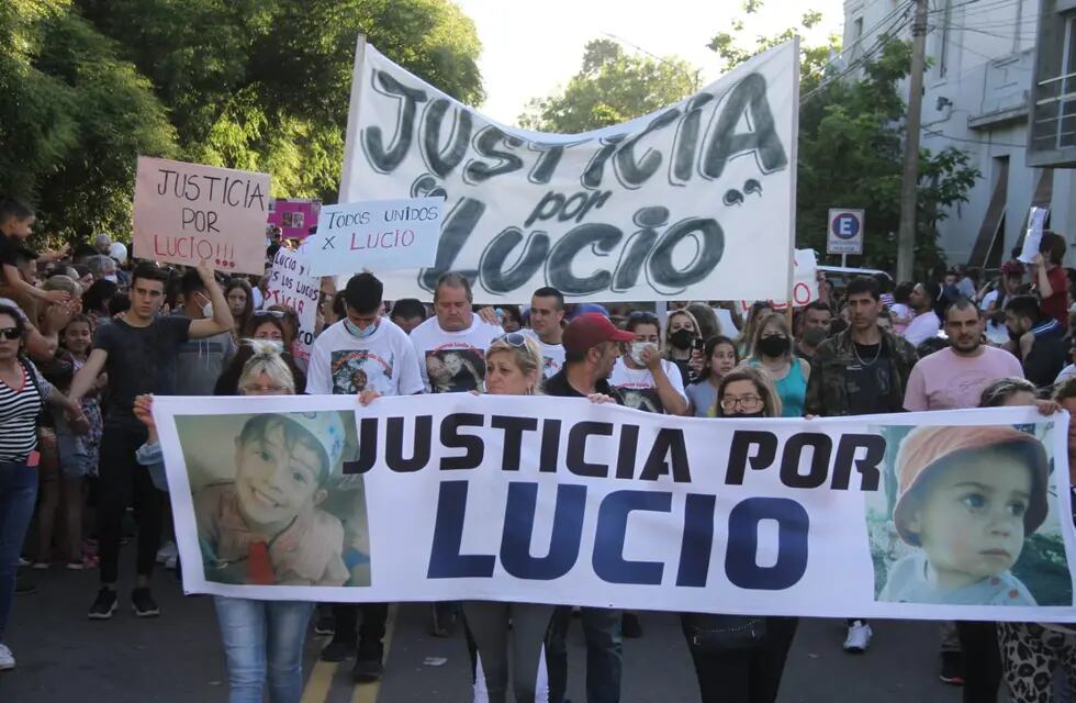 Ya se realizaron varias marcha pidiendo justicia por el asesinato de Lucio en La Pampa (@LMontenegrochdk).