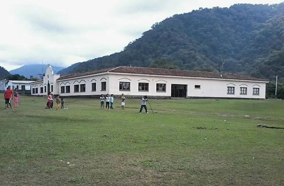 La escuela de Angosto del Paraní, al oeste de Orán (Tribuno)