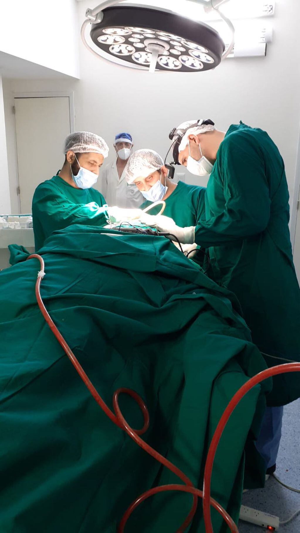 El equipo de neurocirujanos haciendo historia en Arroyito