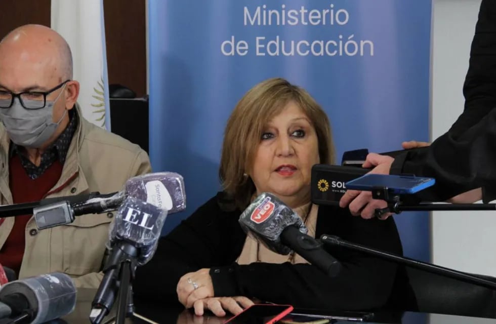 La ministra Adriana Cantero aseguró que en la provincia tiene un "mejor sueldo inicial" que otros distritos.