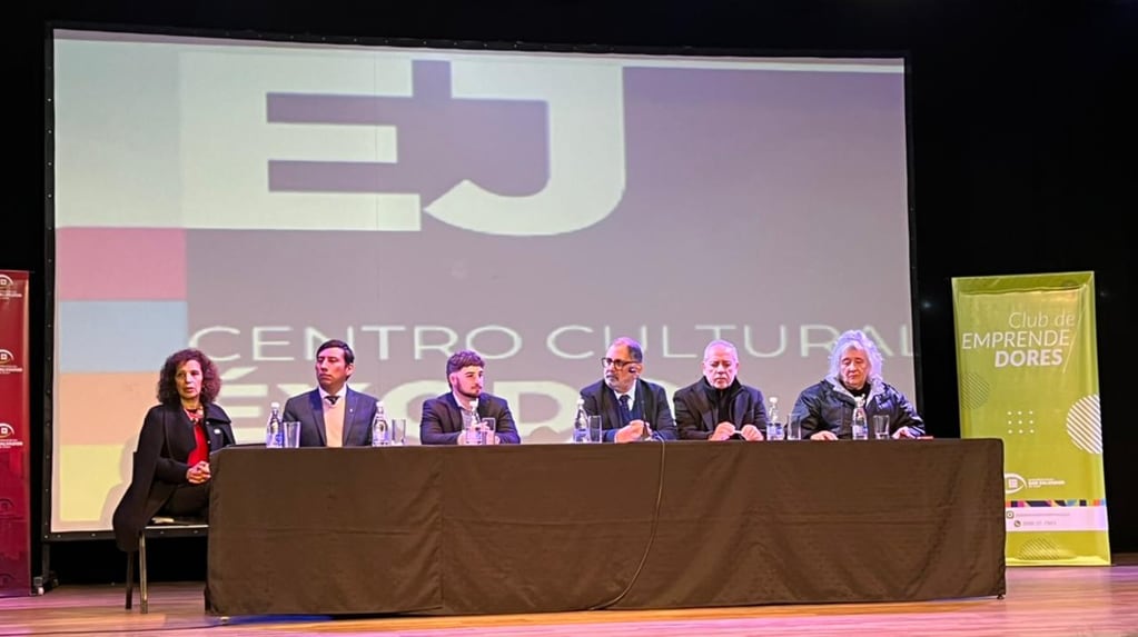 El Club de Emprendedores, de San Salvador de Jujuy, cumplió su tercer aniversario y en ese marco se firmó nuevos convenios con instituciones y empresas del medio.