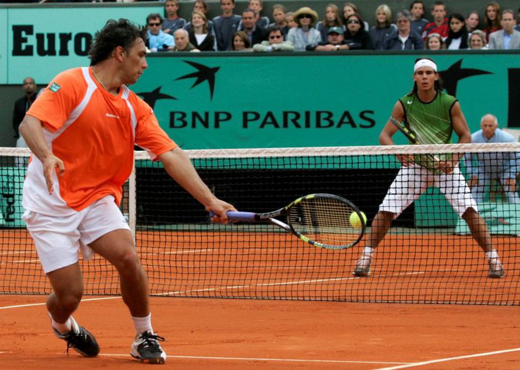 Mariano Puerta y Rafael Nadal en la final de Roland Garros 2005.