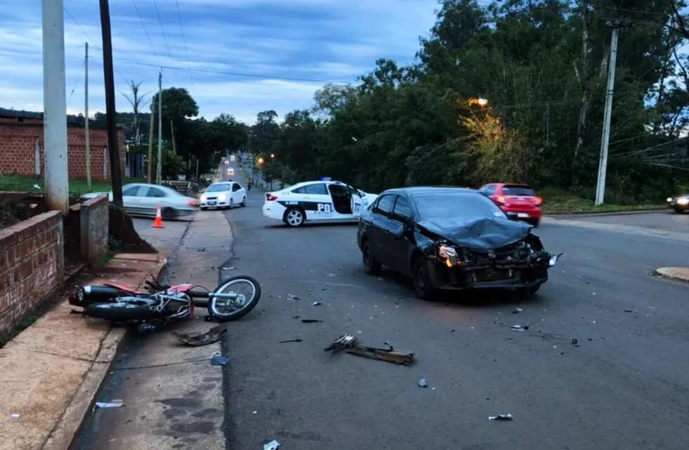Accidente en Posadas terminó con un motociclista en el Hospital.