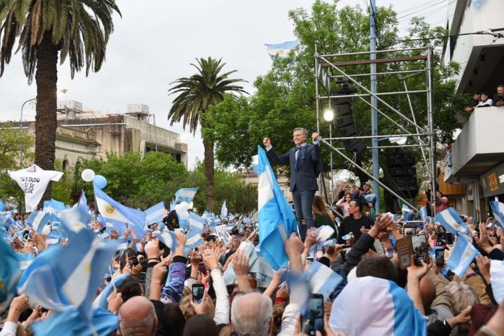 Macri visita el norte santafesino, en el marco de la campaña "Sí, se puede" (@fangelini)