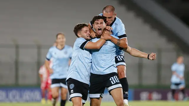 Daniel Barrea grita con todo el segundo gol de Belgrano en el amistoso jugado en Uruguay ante Unión de Santa Fe
