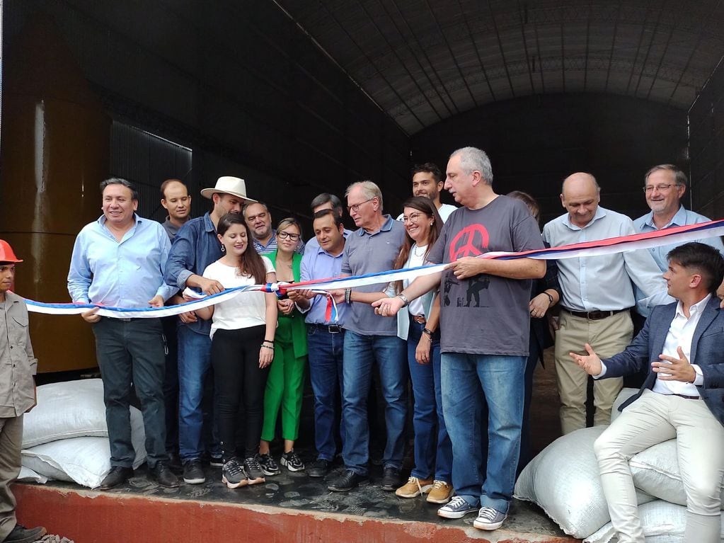 Se inaugura en Misiones el molino de yerba mate más grande de Argentina.