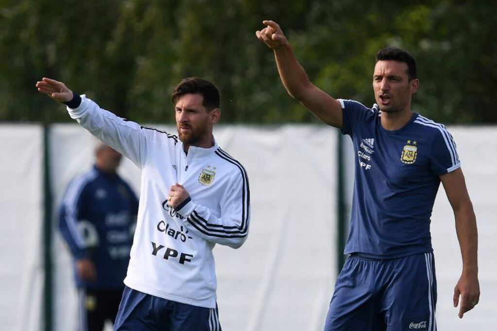 Messi y Scaloni