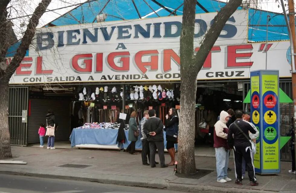 Feria Persa Mendoza.