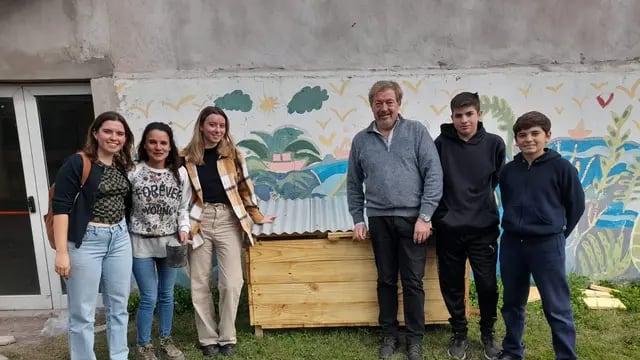Charla sobre educación ambiental en la Escuela Secundaria Nº 10 de Claromecó