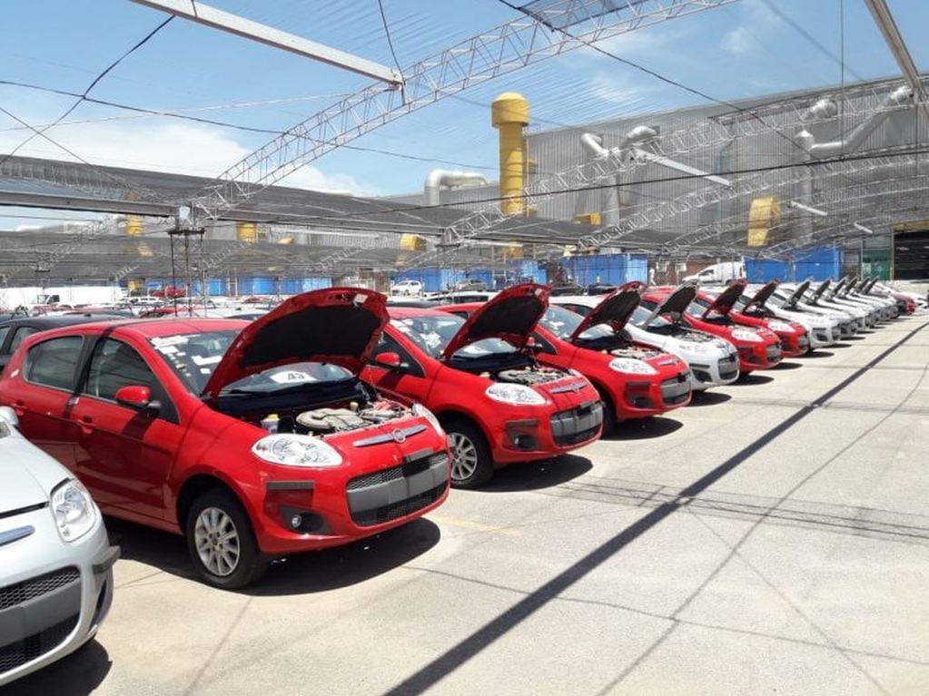 Subastan vehículos que se pueden retirar en la planta de Fiat de Ferreyra.