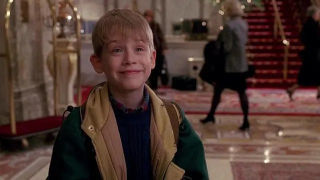 Macaulay Culkin en "Mi pobre angelito". Archie Yates será el protagonista de la película que prepara Disney+. Foto: captura video