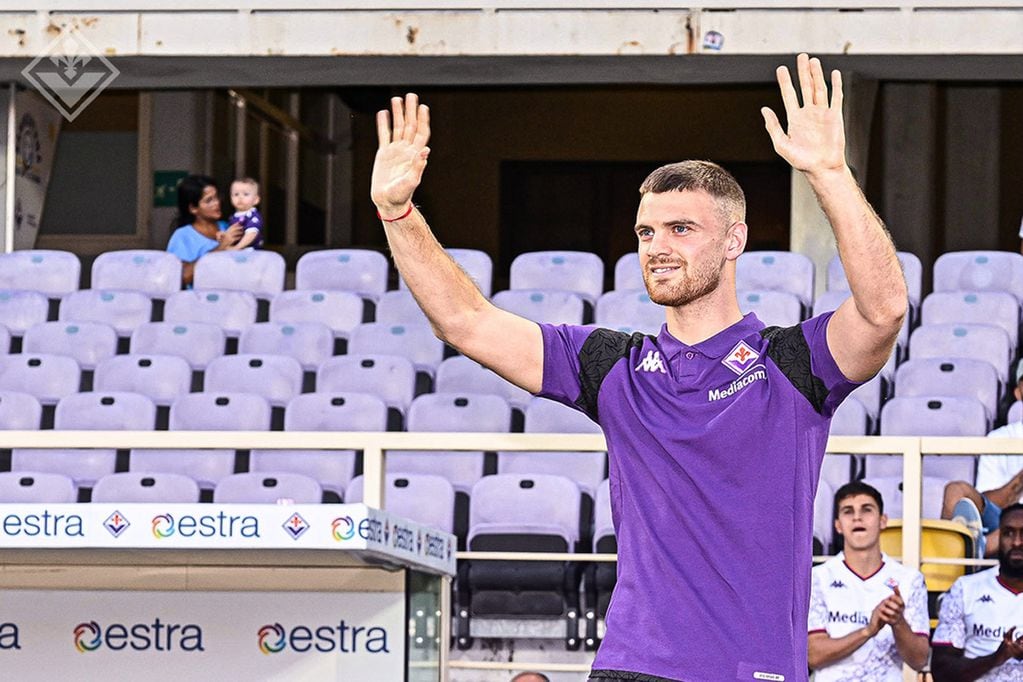 Lucas Beltrán, delantero cordobés formado en Instituto y consagrado en River, fue presentado en Fiorentina de Italia. (Prensa Fiorentina)