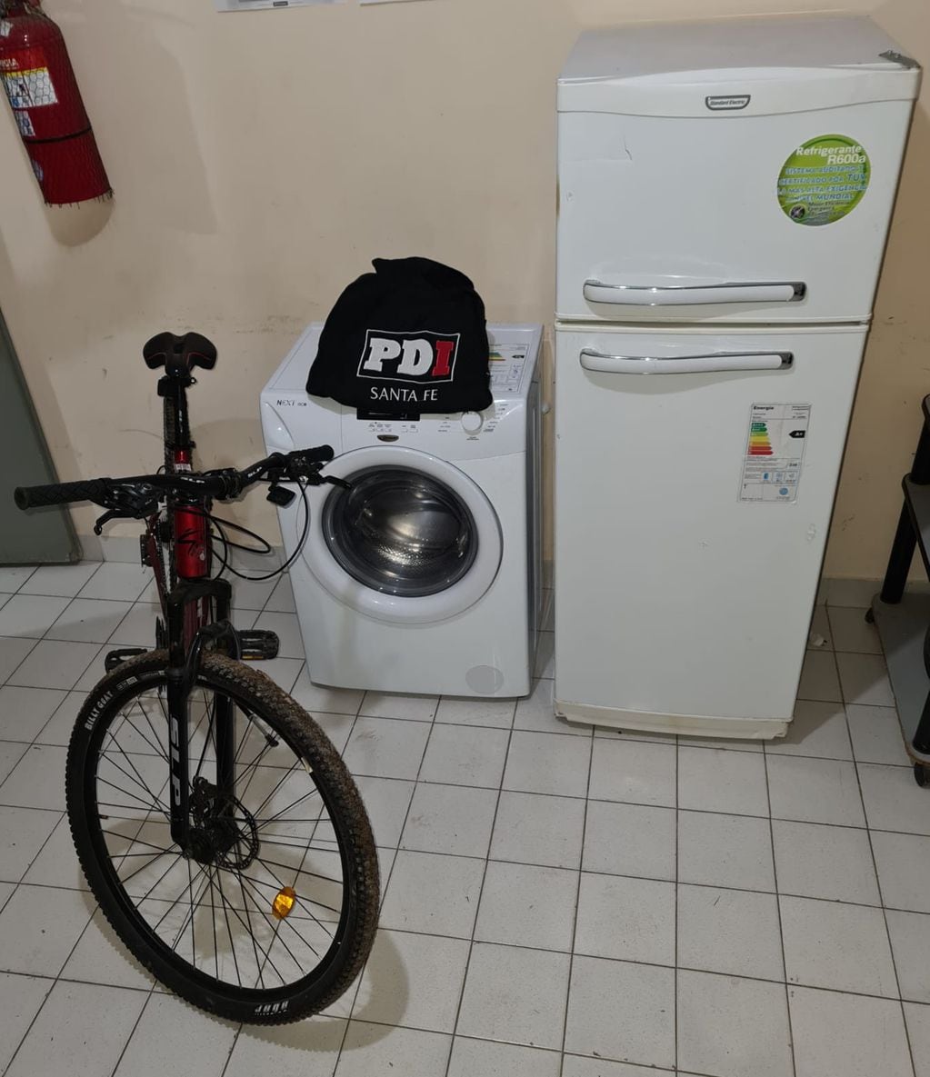 Los electrodomésticos y la bici recuperados en Tostado pero robados en Rafaela