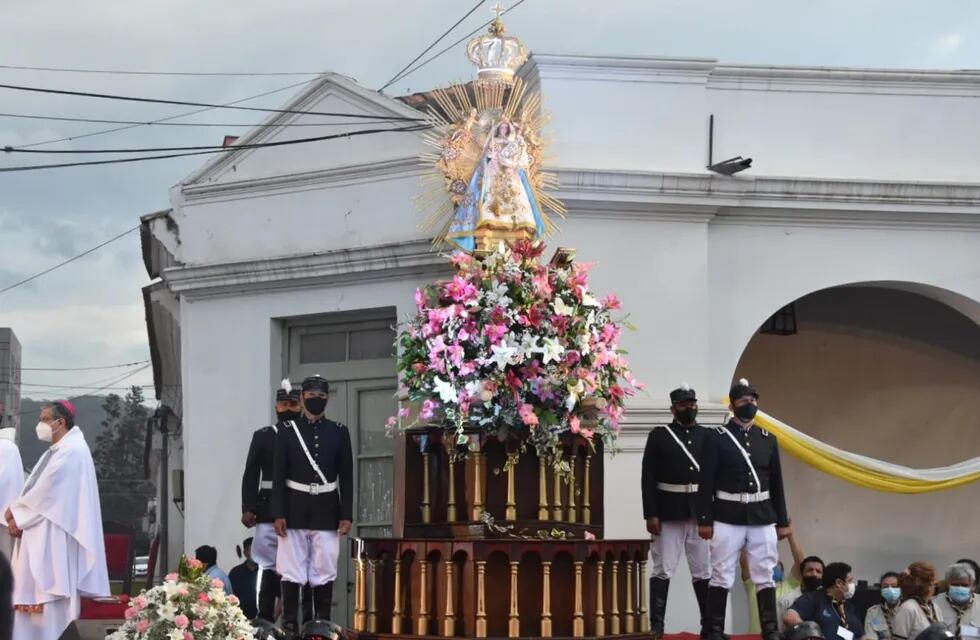 La sagrada imagen de Nuestra Señora del Rosario de Río Blanco y Paypaya presidió los actos de este domingo en la capital jujeña.