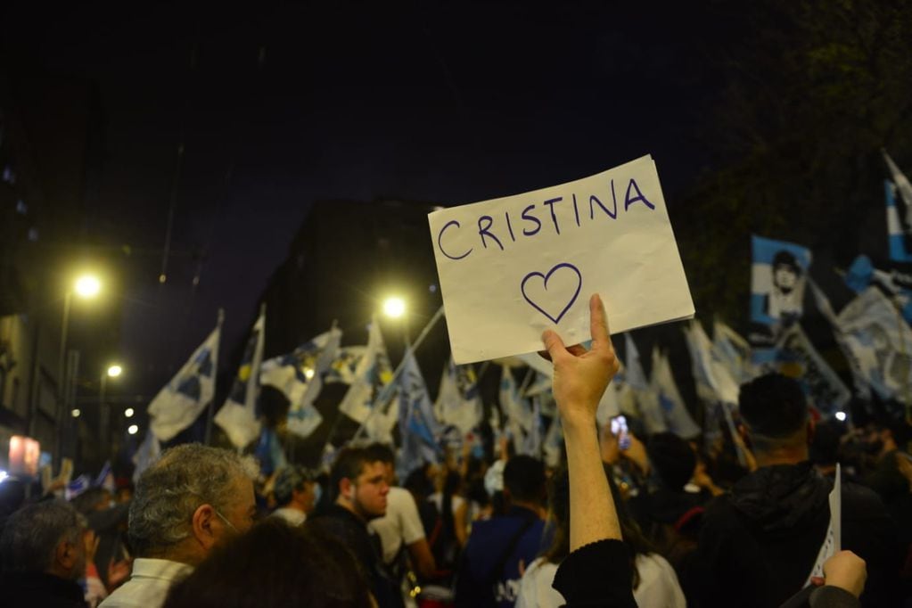 La movilización en apoyo a Cristina Kirchner que crece cada día dentro del PJ. 