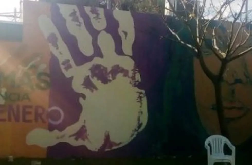 El mural en pedido de justicia por Marlene Franco en la plaza del Samco