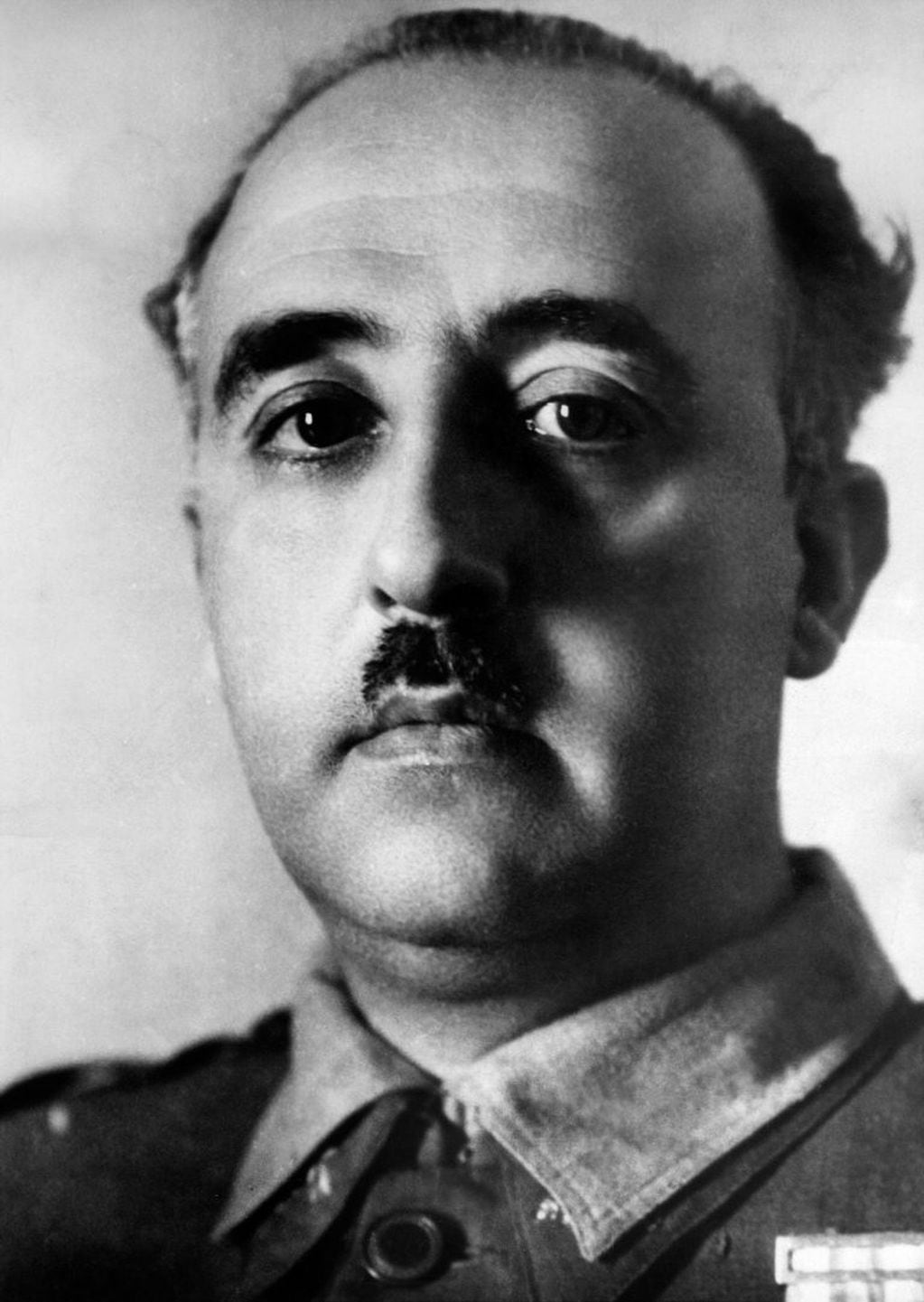 (ARCHIVOS) En esta foto tomada el 1 de enero de 1936, se muestra a Francisco Franco. Crédito: AFP.