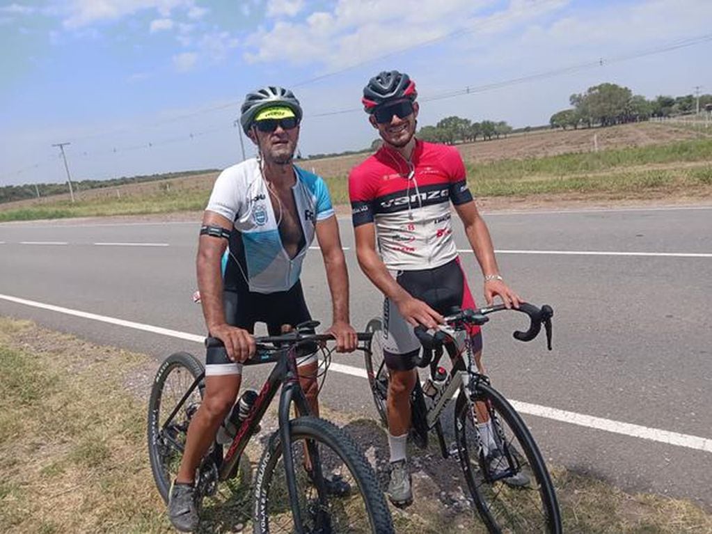 Marcelo une Devoto y Chilecito en bici
