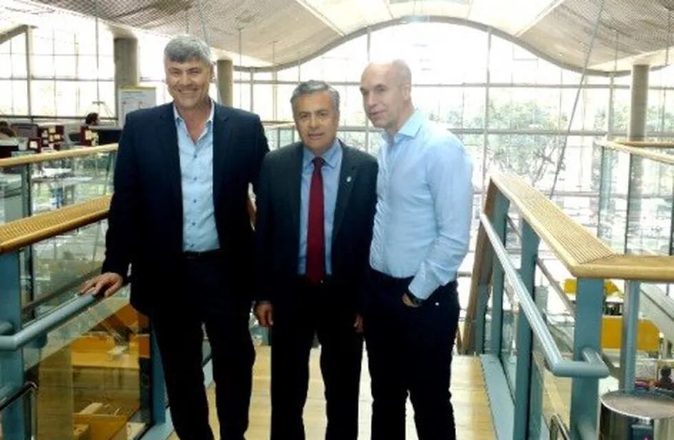 El gobernador Alfredo Cornejo mantuvo una reunión con el jefe de la Ciudad de Buenos Aires, Horacio Rodríguez Larreta y el ministro de Agroindustria de la Nación, Ricardo Buryaile