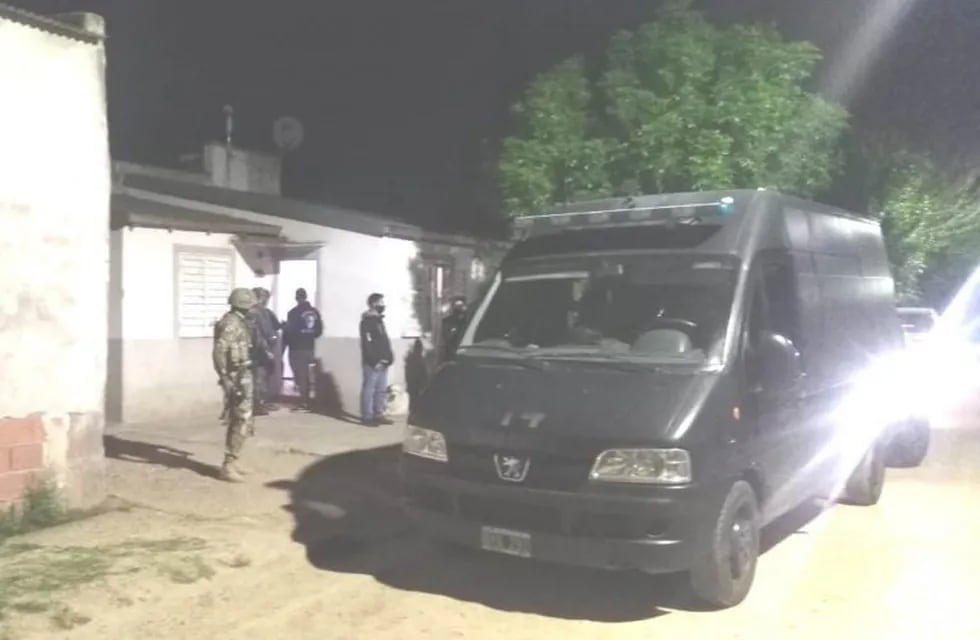 Operativo narcomenudeo en Gualeguaychú y Concepción del Uruguay con 8 detenidos.\nCrédito: Policía Gualeguaychú