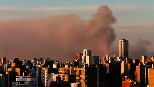 El humo de los incendios del Delta del Paraná llegó al AMBA y afecta a Entre Ríos y Santa Fe