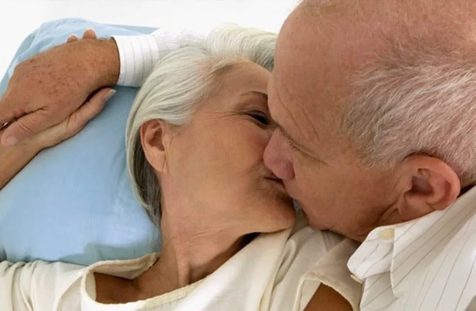 El sexo en los adultos mayores y los riesgos de contraer enfermedades. (CIMECO) Imagen ilustrativaa