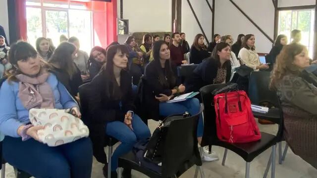 Integrantes de la Dirección de Género y Diversidad de Tres Arroyos participaron de un encuentro en Sierra de la Ventana