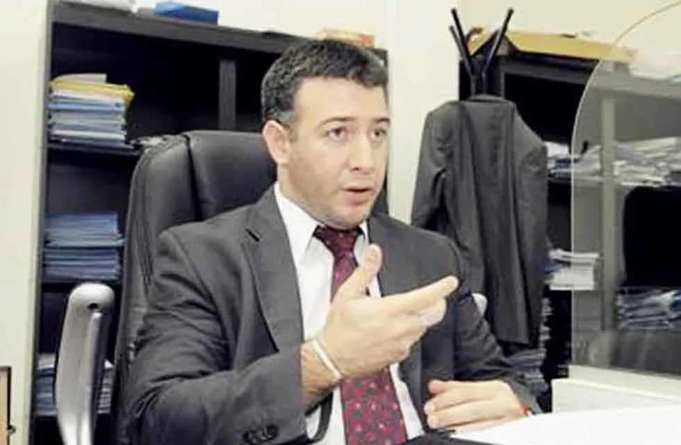 El fiscal general Jorge Baclini accedió a separar del cargo al funcionario involucrado. (Archivo)