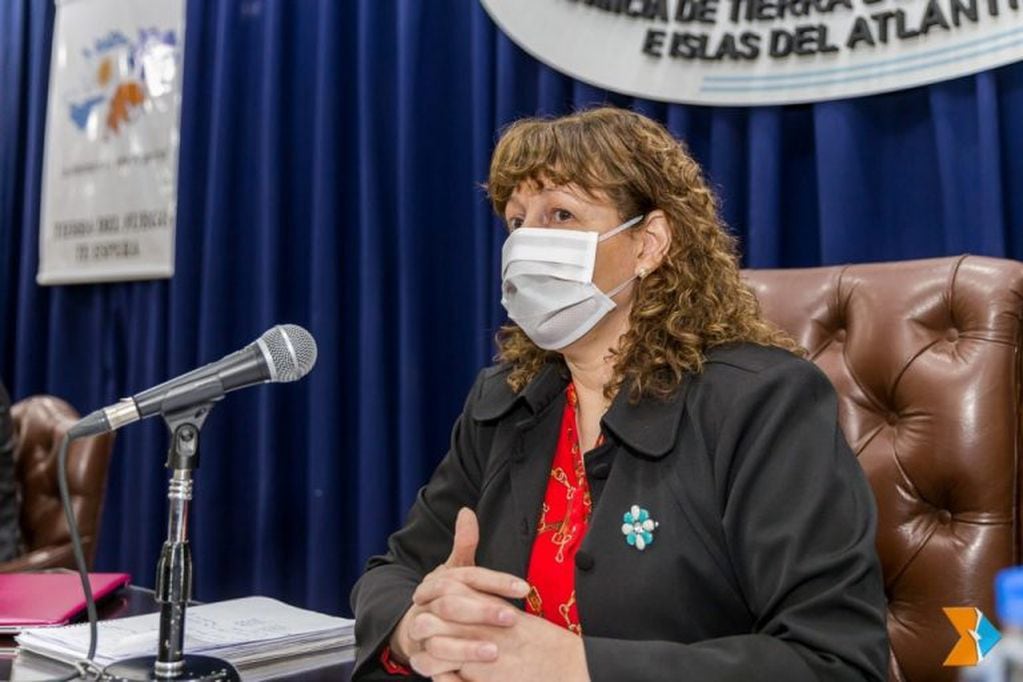 Como vicegobernadora de Tierra de Fuego, Mónica Urquiza está a cargo de la Legislatura Fueguina.