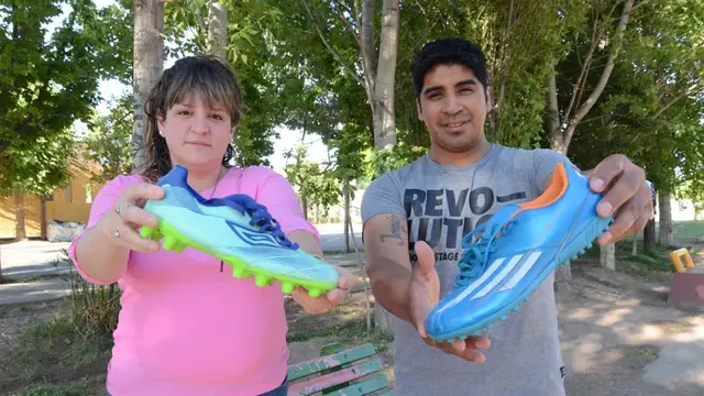 Botines mágicos, el proyecto que junta, restaura y dona zapatillas de fútbol.