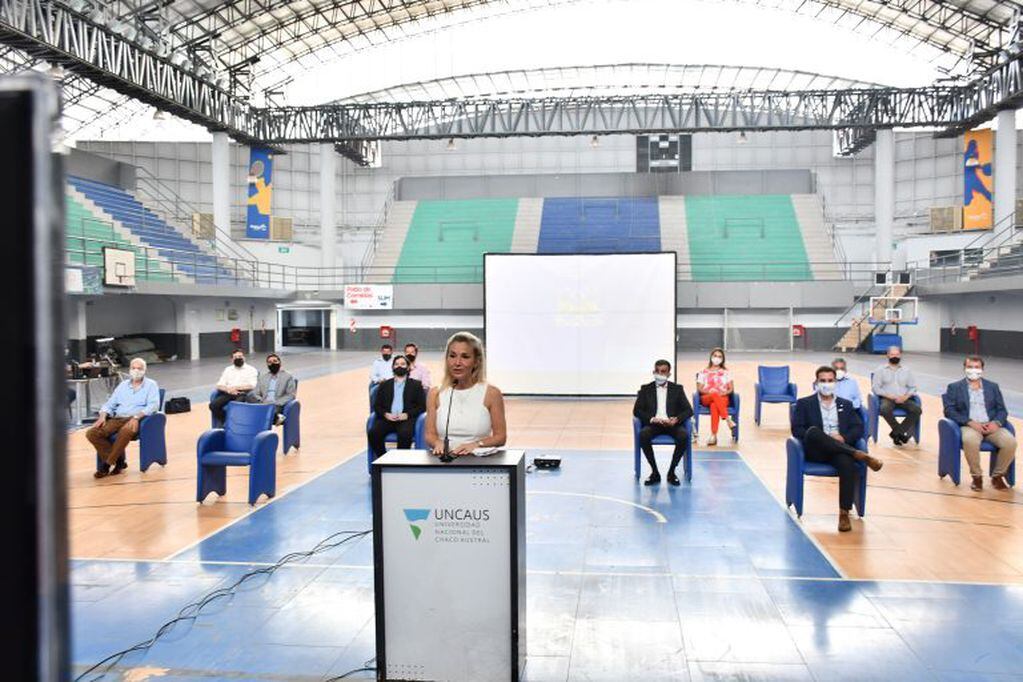 La ministra Torrente en el inicio de la Expo Carreras 2020 (Foto: Gentileza prensa Uncaus)