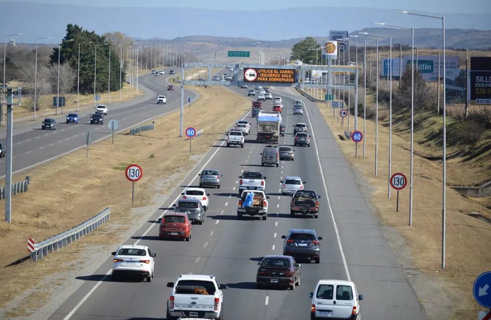 El tránsito ya es norma en la autopista Córdoba-Carlos Paz.(Imagen Ilustrativa)