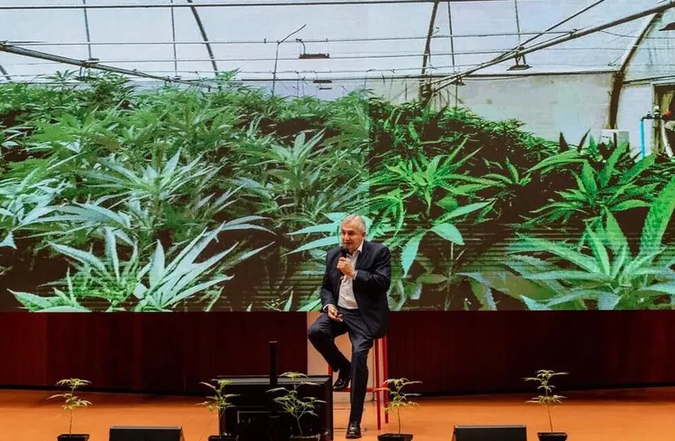 El gobernador Morales participó en España de la jornada "Cannabis Talks", en el marco del segundo Cannabis HUB de la Universidad Politécnica de Barcelona.