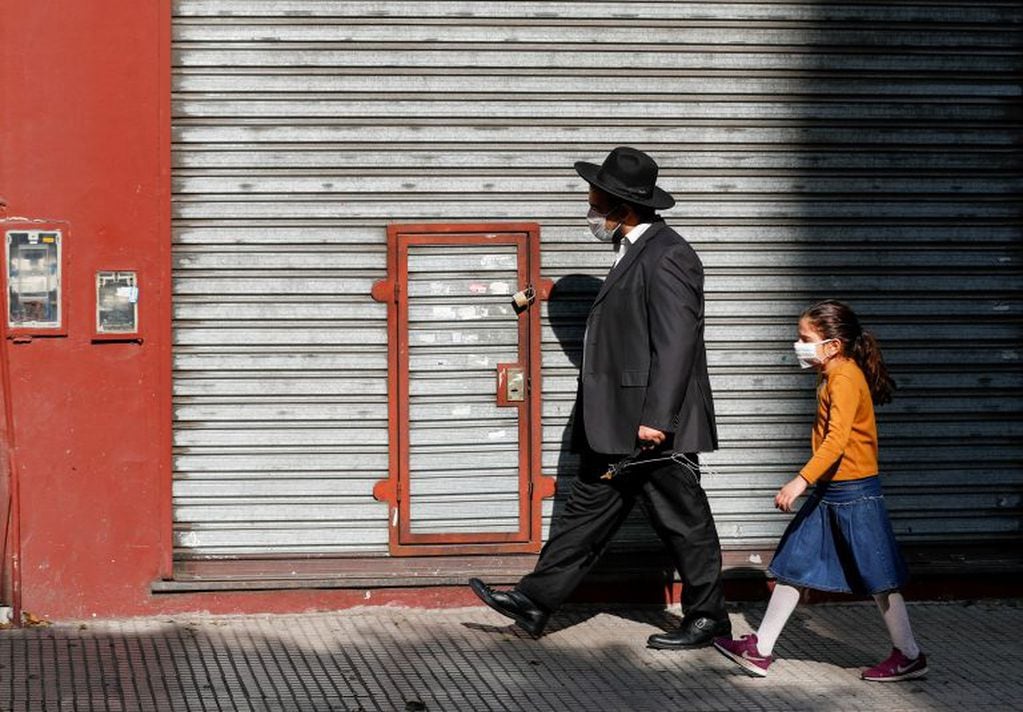 En Israel se están dando más de 10 mil contagios diarios. Foto: REUTERS/Agustín Marcarian.