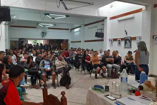 Asamblea de docentes, en Jujuy