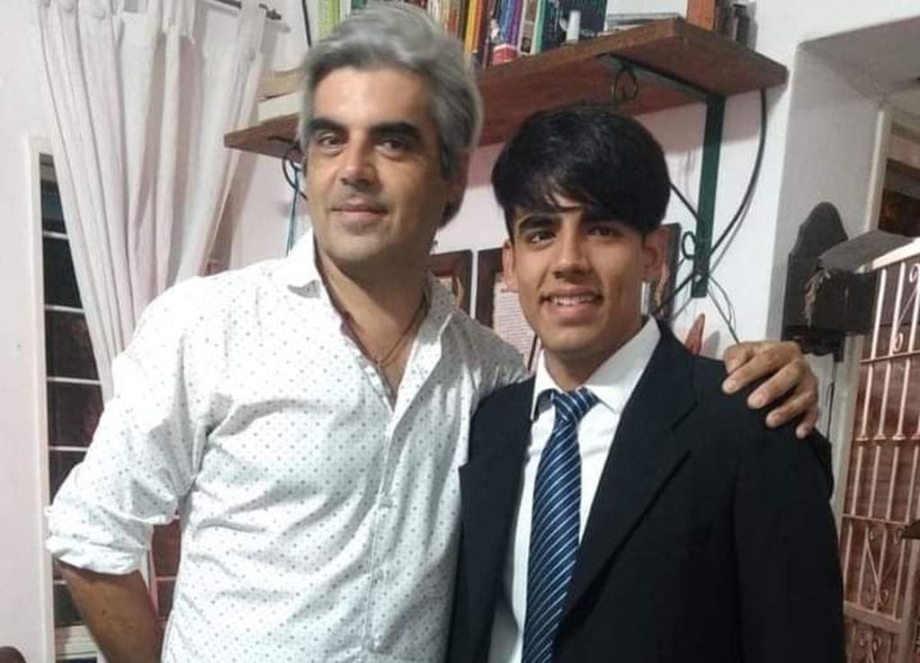 El participante de La Voz, Octavio Muratore junto a su padre