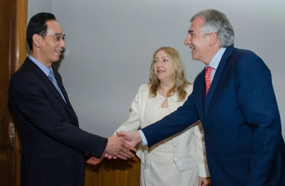El gobernador Morales y la senador Giacoppo, reciben a empresarios chinos en Jujuy