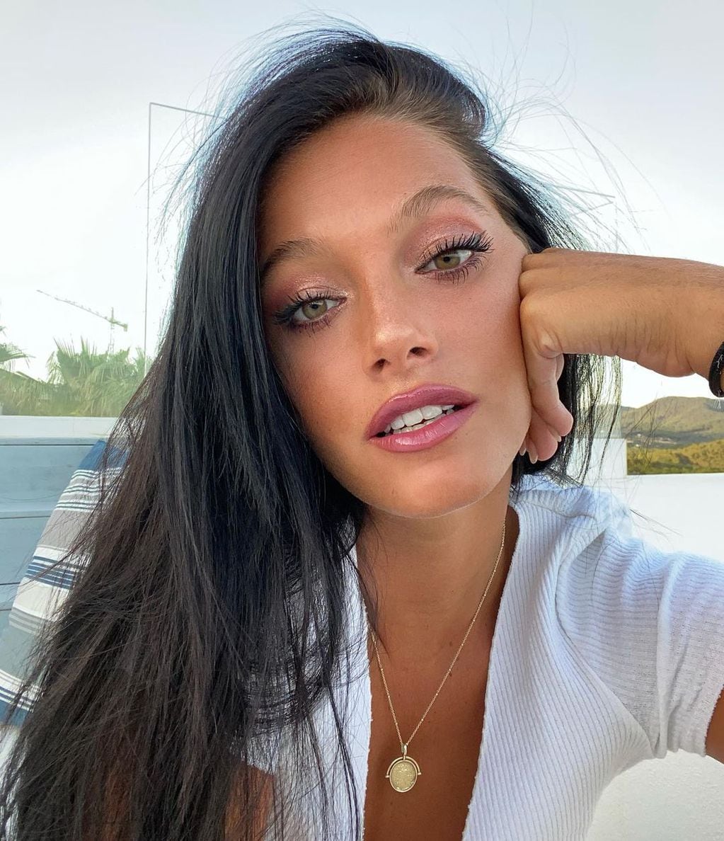 Oriana Sabatini Posó Con Un Top De Cristales Y Sorprendió A Sus Seguidores En Instagram 0172