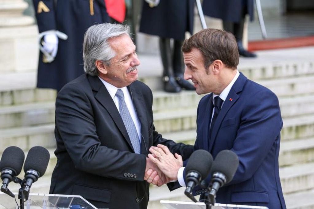 Alberto Fernández con Emmanuel Macron. (crédito: presidencia)