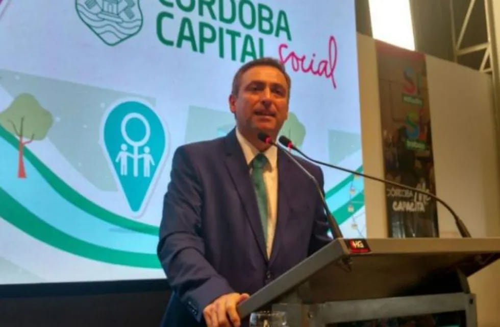 Ramón Mestre en la apertura de sesiones del Concejo Deliberante.